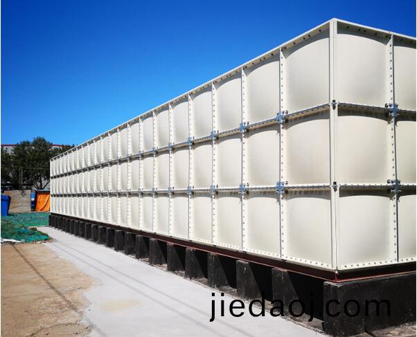 河南(nan)消(xiao)防(fang)水(shui)箱(xiang)廠(chang)傢(jia)