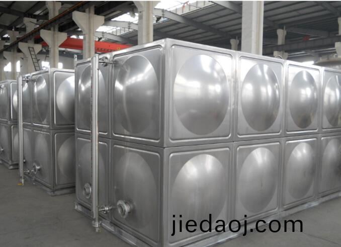 如何避(bi)免不(bu)鏽鋼(gang)生(sheng)活水(shui)箱(xiang)的水質(zhi)受(shou)到汚(wu)染