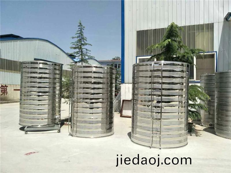 河(he)南不(bu)鏽(xiu)鋼(gang)水箱